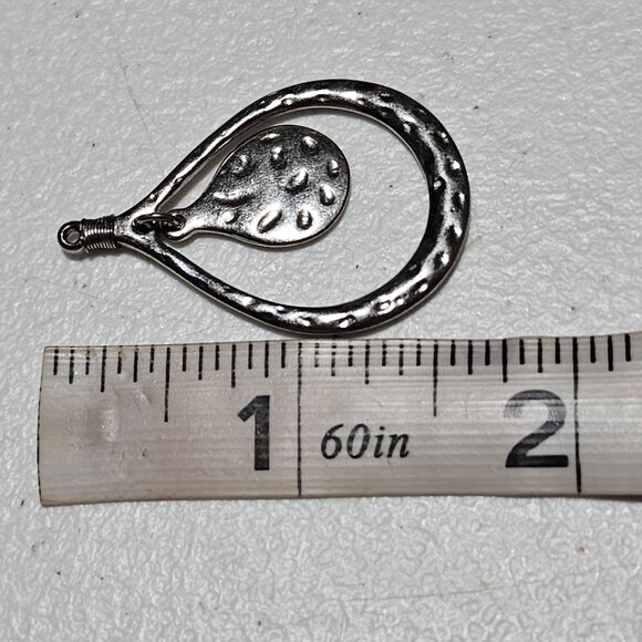 Vintage Silver Tone Teardrop Pendant Hammered Texture Jewelry Making Necklace - Picture 3 of 3